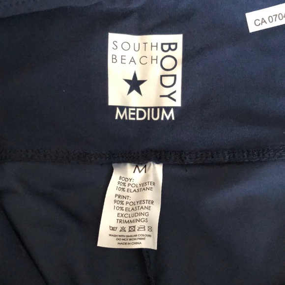 ASOS (SOUTH BEACH BODY) CROPPED WORKOUT SET - Picture 7 of 7